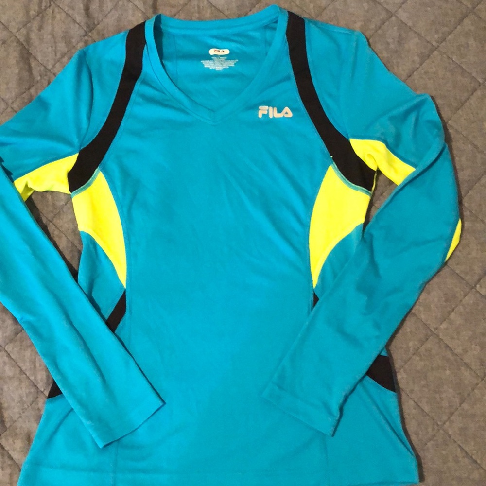 Athletic long sleeve